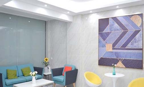 2023桂林活动假牙正规齿科医院排名top10强PK!桂林牙医生源树口腔门诊部公立私立擅长不同