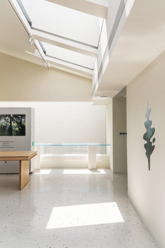 首家线下旗舰店启动,溪木源如何凭借东方审美深度迈向线下(图4) 首家线下旗舰店启动,溪木源如何凭借东方审美深度迈向线下(图4)