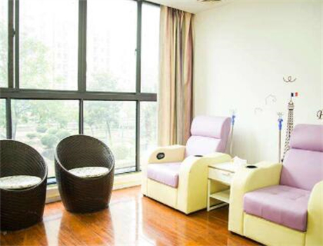 2023镇江牙龈填充黑三角手术医院排名榜前十强榜单盘点！镇江古德堡口腔实力不凡！(图2)